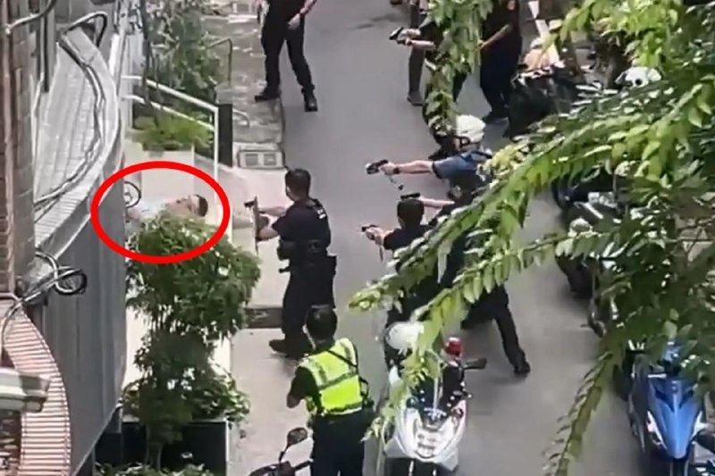 闯乐器行砍店长10多刀…凶嫌传为阳明交大教授新竹市东区三民路的一家乐器行（音乐教室）于今日（2026年7月14日）下午3时许发生一起骇人听闻的杀人命案