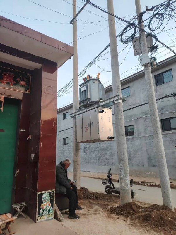 河北邯郸曲周县东漳头村支书，未经村民同事，强行将120kv的高压变压器安装在距离民宅一米多的位置，尝试沟通无果，且态度蛮横：爱去哪里告就去哪里告，拒不整改