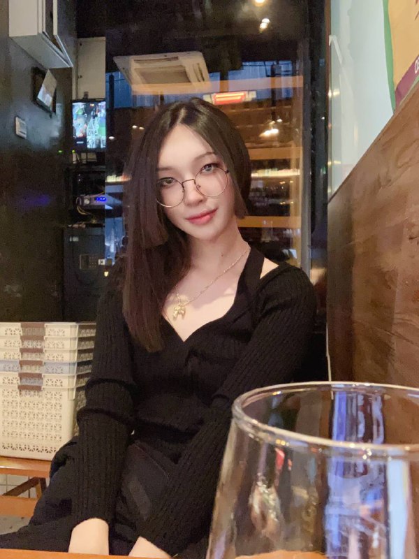 #加州大学 #吃瓜🍉 UCSD女博士瓜又后续 Vince伪娘炮友被曝光实锤 大尺度聊天记录加视频被渣男发群里 曾经留学加州尔湾UCI 现已回国 真名刘毅 英文名Kathy去18禁小群看，每次都是惊天动地泣鬼神，辣眼睛👀 