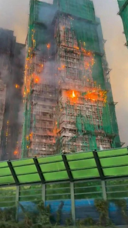 已死36！ 🔥香港 大埔 屋苑宏福苑 #火灾 最新进展，据说已造成至少36人死亡（并非最终死亡人数，还在进一步增加中），另有279人失联