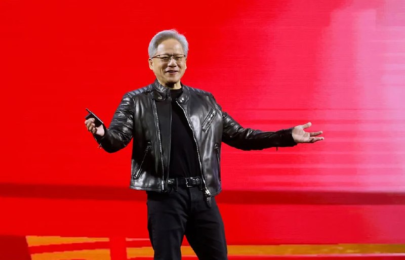 黄仁勋称 AI 将创造大量就业并助力美国再工业化NVIDIA 首席执行官黄仁勋在 5 月 4 日的对话中表示，AI 是美国“再工业化”的最佳机会，正在成为工业级的工作生成器，而非大规模失业的先兆