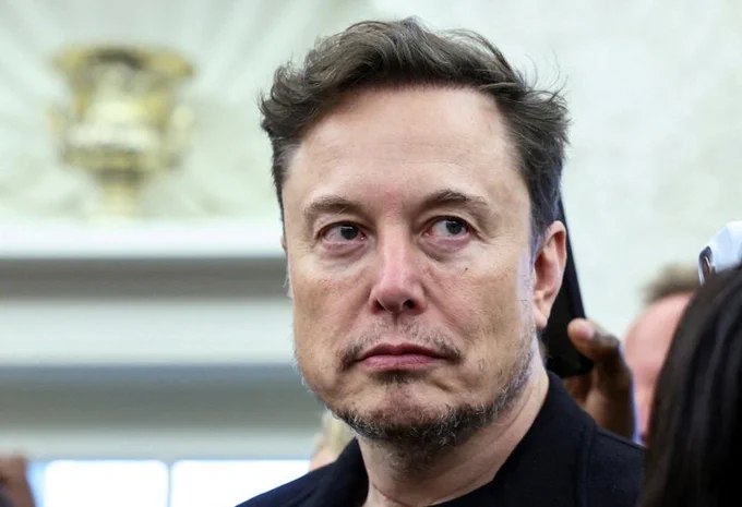 最新消息：SpaceX 准备最早于本周提交 IPO 申请马斯克或成为史上首位万亿富翁感谢家人们投稿！