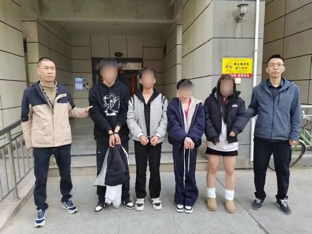 据兰州公安3月27日消息，兰州市七里河区近日发生一起入室抢劫案件