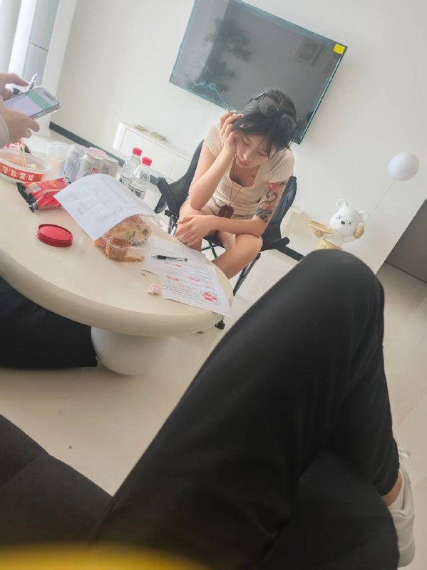 广西两个小伙子约个未成年被敲诈了11000 被做局了吧感谢家人们投稿！广西两个小伙子约个未成年被敲诈了11000 被做局了吧感谢家人们投稿！