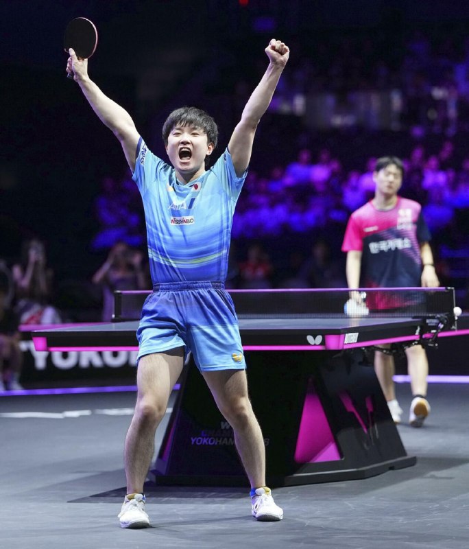 WTT横滨冠军赛张本兄妹双双夺冠世界乒乓球职业大联盟（WTT）横滨冠军赛9日晚举行决赛，张本美和首次夺得女单冠军，哥哥张本智和成功卫冕，兄妹双双夺冠