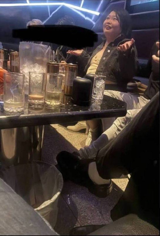 出来唱歌 #反差 #微胖美女 😑感谢家人们投稿！出来唱歌 #反差 #微胖美女 😑感谢家人们投稿！