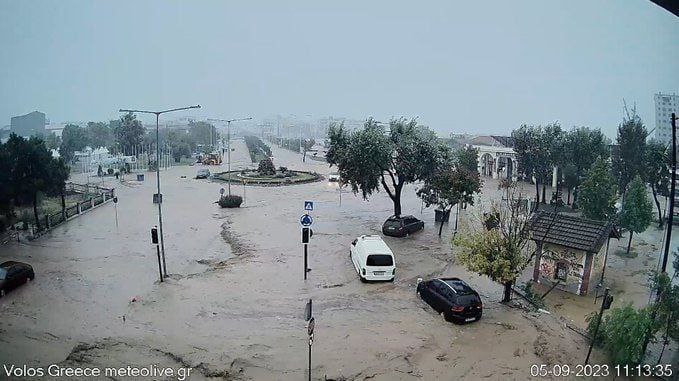 🇬🇷  #希腊，由于暴雨，一人死亡，数百间房屋被淹