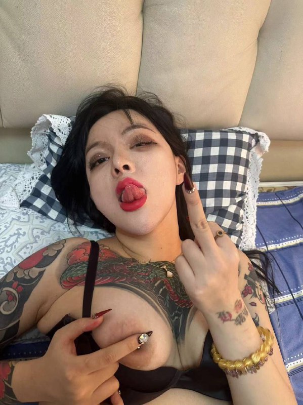 #纹身 辣妹 这种彩礼多少 ？#纹身 辣妹 这种彩礼多少 ？