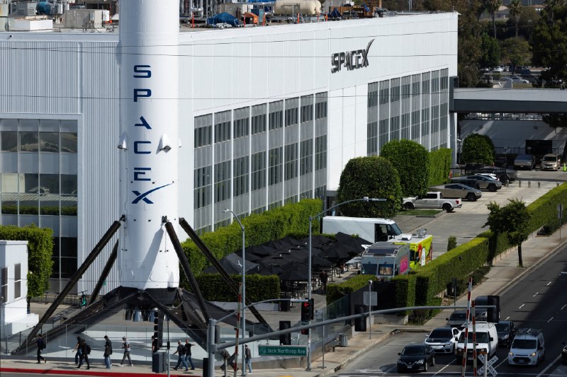 SpaceX 将马斯克薪酬与火星殖民目标挂钩SpaceX 董事会批准了马斯克的薪酬方案，将奖励与殖民火星和运营太空数据中心挂钩
