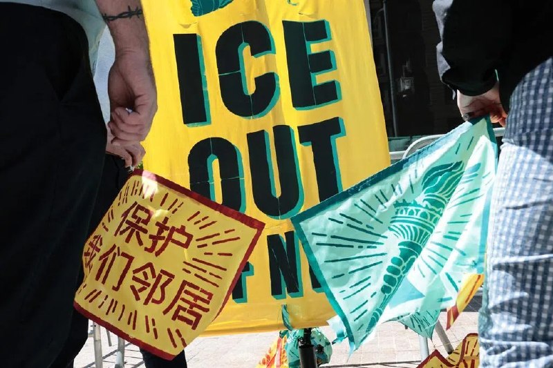 美国 2025 年净移民转负，至少 50 年来首次移出超移入美国 2025 年净移民人数转为负值，是至少 50 年来首次移出人数超过移入人数