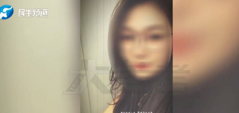 为娶女主播打赏近300万，才发现对方女儿已20岁！！！近日，四川的余先生曝光了一段令人心碎的遭遇：他在直播平台认识一名女主播，前后通过线上打赏和线下消费，累计花费近300万元，并一度以为两人正以结婚为目标交往