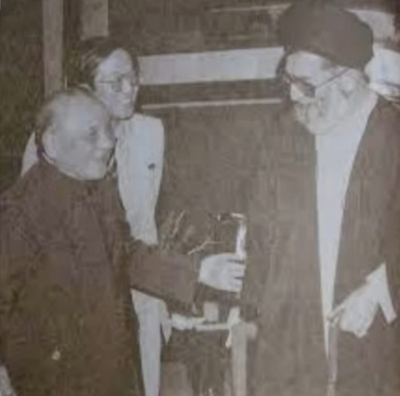 老照片 #哈梅内伊 #邓小平感谢家人们投稿！老照片 #哈梅内伊 #邓小平感谢家人们投稿！