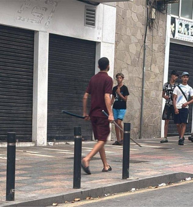 法国已开始向西班牙边境部署军队，大量非法移民在西班牙塞乌塔引发骚乱，当地安全形势持续恶化