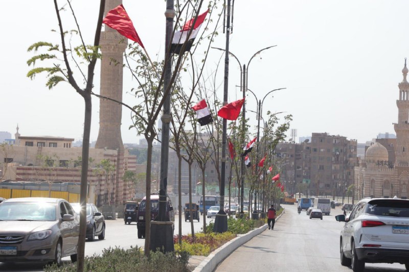 当地时间9月1日晚，习近平抵达埃及首都开罗，开启对埃及的国事访问