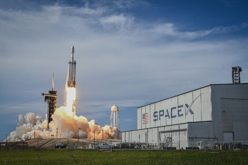 SpaceX 轨道数据中心计划可能严重依赖中国供应链SpaceX 计划从 2030 年起，每年把 100 吉瓦太阳能 AI 数据中心送入轨道，并需要数千次发射、约 100 万吨运力