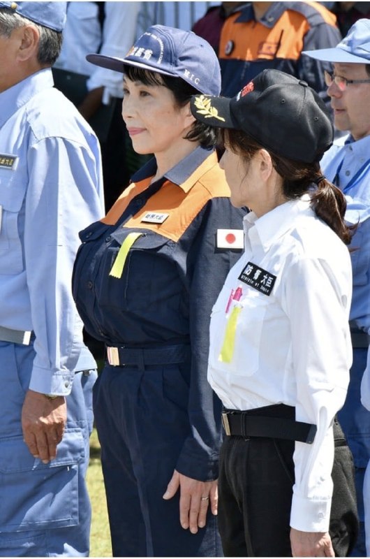 高市早苗的巨乳引发热议感谢家人们投稿！高市早苗的巨乳引发热议感谢家人们投稿！