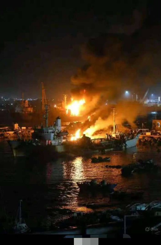 重磅消息：沙特阿拉伯正式对阿联酋目标发起军事打击，标志着双方在也门问题上的同盟关系正式破裂