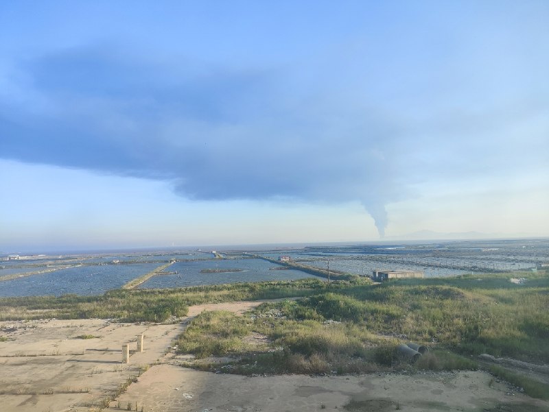 8月2日 青岛黄岛火灾爆炸感谢家人们投稿！8月2日 青岛黄岛火灾爆炸感谢家人们投稿！