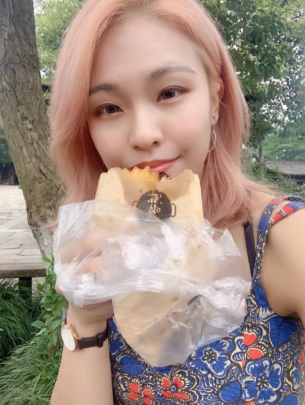 投稿：长沙解放西当众咬事件主角性别实为女性 并曾在教育行业任职 之前各种女权辟谣说是男扮女装和ts变性人感谢 Carriie  投稿！投稿：长沙解放西当众咬事件主角性别实为女性 并曾在教育行业任职 之前各种女权辟谣说是男扮女装和ts变性人感谢 Carriie  投稿！