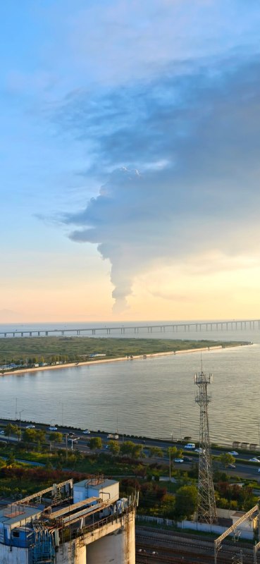 8月2日 青岛黄岛火灾爆炸感谢家人们投稿！8月2日 青岛黄岛火灾爆炸感谢家人们投稿！