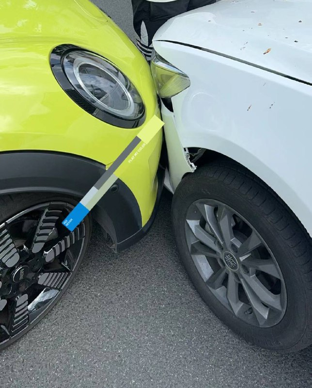 成都遭遇网约车碰瓷的私家车主集合一下🙋上个月绿灯调头的时候，被对面三车道的网约车撞上， 全责我认，但是复盘整个过程很难说他不是有意为之，首先灯亮对面就他一个车在中间车道 我想等他走了在调头，但是他速度很慢且间隔也有五十米，以为对方想先让我转 ，结果刚把头转到最内车道，他忽然临近加速，我踩刹车停住 ，他却从中间车道过来在最外侧车道没车没人的情况下撞上我，下来就是拍照截图视频走快处一气呵成，刚划完责任就想索要一千误工费，我让保险先修完车定损三天修车时间结果又联系说实际修了九天索要九天误工费按500/天算，目前走到让他起诉这一步，也查了下自打爆出网约车市场饱和收入降低的新闻后，最近成都及全国各地此类事件层出不穷，专挑转弯调头或变道车辆有意冲撞制造对方全责自己无责事故索要营运损失费，且已形成一套完善的产业链，对此情况，私家车主只有坐以待毙任其勒索吗？求各位大神支招 ，有什么有效的方式可以让相关部门惩治此类不正之风？该我的责任我不推脱，恶行我也不甘纵容，还请家人们给些建议，不要再让更多的人深受其害   #网约车碰瓷成都遭遇网约车碰瓷的私家车主集合一下🙋上个月绿灯调头的时候，被对面三车道的网约车撞上， 全责我认，但是复盘整个过程很难说他不是有意为之，首先灯亮对面就他一个车在中间车道 我想等他走了在调头，但是他速度很慢且间隔也有五十米，以为对方想先让我转 ，结果刚把头转到最内车道，他忽然临近加速，我踩刹车停住 ，他却从中间车道过来在最外侧车道没车没人的情况下撞上我，下来就是拍照截图视频走快处一气呵成，刚划完责任就想索要一千误工费，我让保险先修完车定损三天修车时间结果又联系说实际修了九天索要九天误工费按500/天算，目前走到让他起诉这一步，也查了下自打爆出网约车市场饱和收入降低的新闻后，最近成都及全国各地此类事件层出不穷，专挑转弯调头或变道车辆有意冲撞制造对方全责自己无责事故索要营运损失费，且已形成一套完善的产业链，对此情况，私家车主只有坐以待毙任其勒索吗？求各位大神支招 ，有什么有效的方式可以让相关部门惩治此类不正之风？该我的责任我不推脱，恶行我也不甘纵容，还请家人们给些建议，不要再让更多的人深受其害   #网约车碰瓷