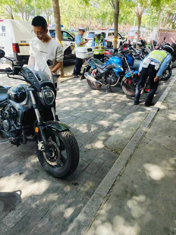 #帝都 查摩托车#帝都 查摩托车
