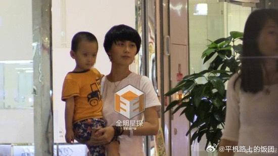 网传孙杨与国航空姐李莹念于2013年育有一子，名为李庚泰，出生日期为2013年9月29日（现年13岁）