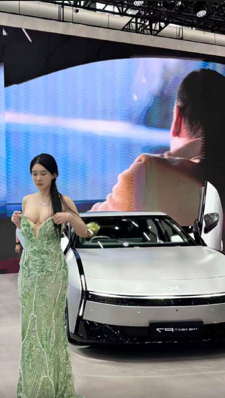#车展 女 #模特 不雅视频 疯传#小鹏 汽车 #辟谣 ：系 #Ai是不是小鹏自己合成的哦？感谢家人们投稿！#车展 女 #模特 不雅视频 疯传#小鹏 汽车 #辟谣 ：系 #Ai是不是小鹏自己合成的哦？感谢家人们投稿！