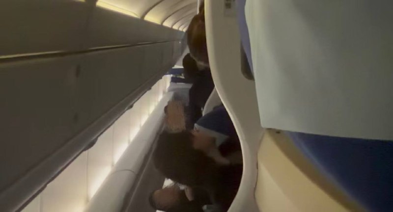 东航MU5128航班疑似客舱火情！机组已快速处置