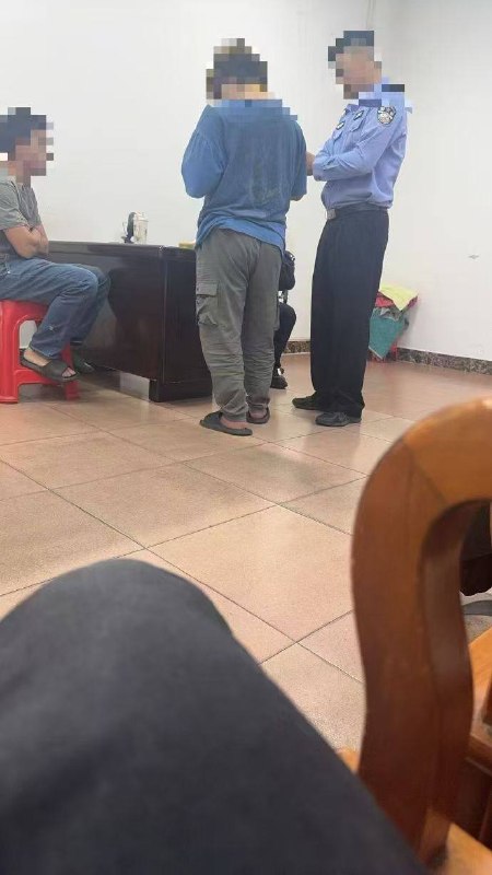 #网恋 被骗3800元被180斤死肥骗感情😁😁 #聊天记录感谢家人们投稿！#网恋 被骗3800元被180斤死肥骗感情😁😁 #聊天记录感谢家人们投稿！