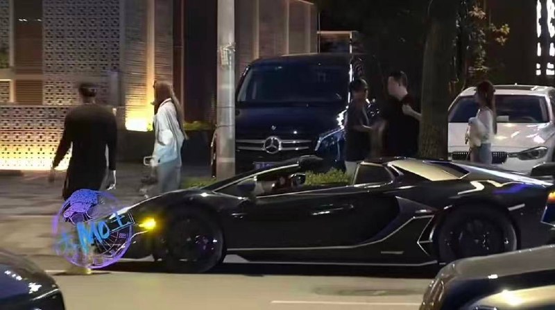 黄子韬交通违法被警方查处