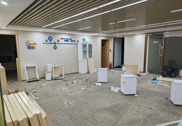 12月20日，深圳知名黄金企业金雅福因多款理财产品集中延期兑付而“爆雷”，引发市场关注