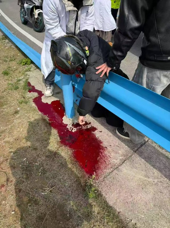 这还能活嘛 #车祸感谢家人们投稿！这还能活嘛 #车祸感谢家人们投稿！