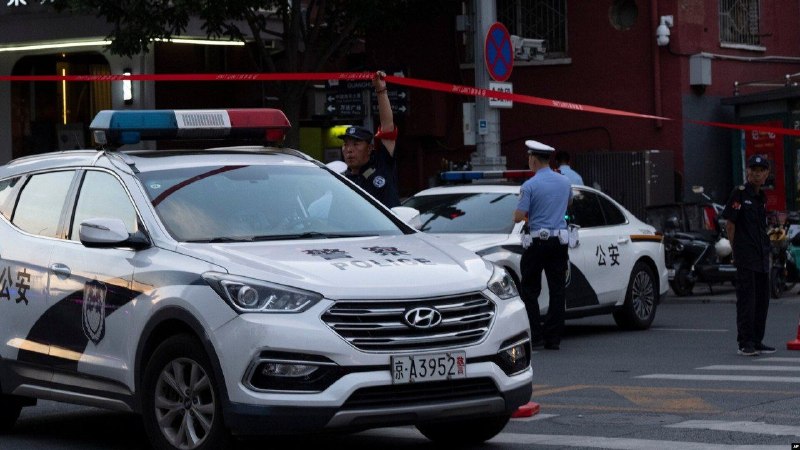 【美国驻华使领馆“十连发”预警 分析人士： 这是对中国政治环境的“综合风险评级下调”】美国驻华大使馆和领事馆从星期二(7月1日)起，连续三天每日发出一道预警，提醒美国公民在华宗教活动、社媒监控和新闻自由的风险