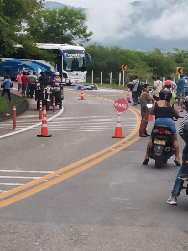 #摩托 #车祸 直接 #火化 #火烧人 都熟人 ！感谢家人们投稿！#摩托 #车祸 直接 #火化 #火烧人 都熟人 ！感谢家人们投稿！