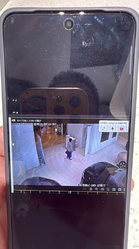 办公室拉屎感谢家人们投稿！办公室拉屎感谢家人们投稿！