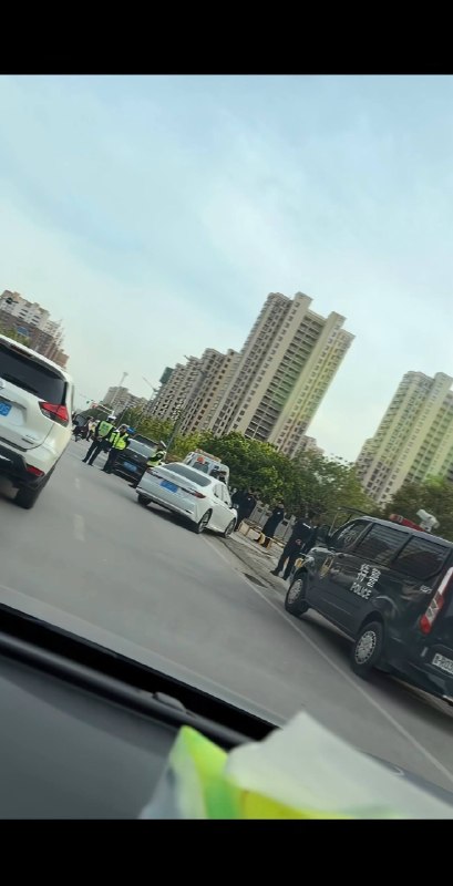 4月20日，山东济南曹县发生命案，一男子将女友捅三十多刀！感谢 Group  投稿！4月20日，山东济南曹县发生命案，一男子将女友捅三十多刀！感谢 Group  投稿！