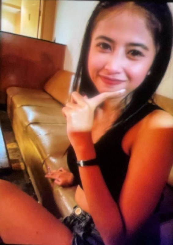 #群友爆料：昨天晚上这边同事出去找老挝妹嫖娼，同事之前在本地酒吧认识的，然后谈好了100美金包夜，出去之后就给人跳了