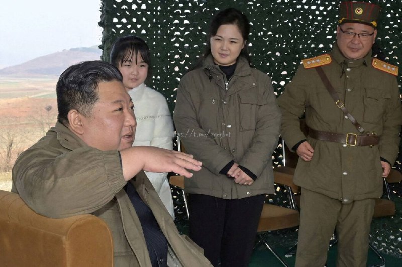 #金正恩 为 女儿 打造接班人形象 #图片感谢来自某频道的投稿！#金正恩 为 女儿 打造接班人形象 #图片感谢来自某频道的投稿！