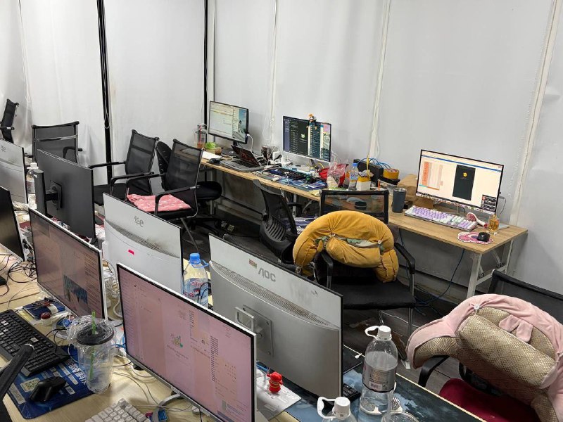 #金边一公寓突袭后续报道：行动地点位于万景县图尔斯瓦普雷1分区7号村金一公寓41号楼30层360室，涉嫌进行网络诈骗活动