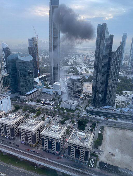‼️ 🇮🇷 🇦🇪 迪拜金融中心遭遇袭击▪️ 无人机袭击后，金融区摩天大楼冒出浓烟