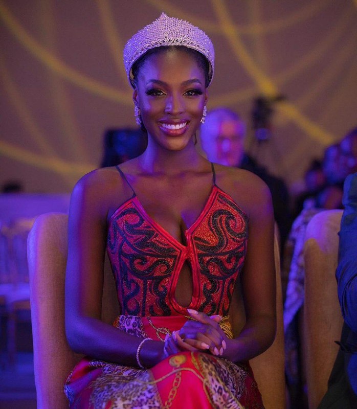 科特迪瓦选美小姐姐#科特迪瓦 #非洲 #黑妹by 匿名投稿科特迪瓦选美小姐姐#科特迪瓦 #非洲 #黑妹by 匿名投稿