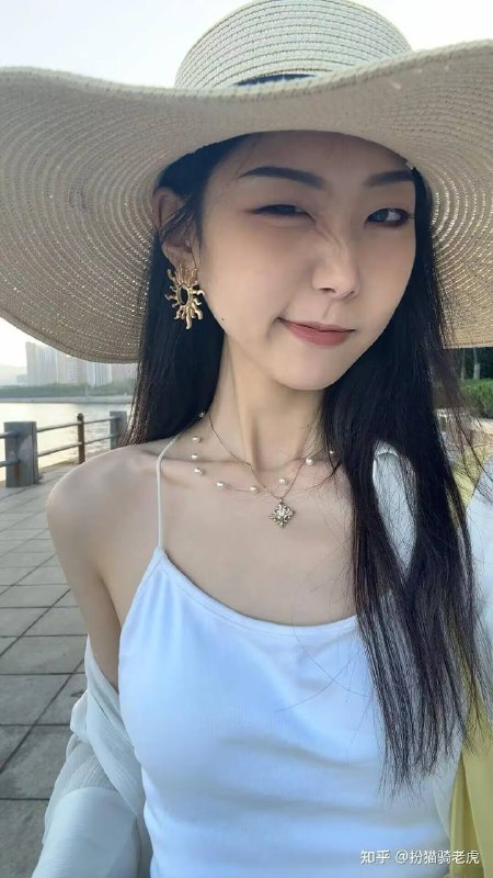 #女骑士 陨落 #车祸 #美女 可惜了 家人们 ！感谢家人们投稿！#女骑士 陨落 #车祸 #美女 可惜了 家人们 ！感谢家人们投稿！