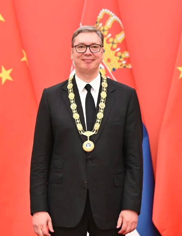 塞尔维亚总统武契奇在京获颁中国“友谊勋章”感谢家人们投稿！塞尔维亚总统武契奇在京获颁中国“友谊勋章”感谢家人们投稿！