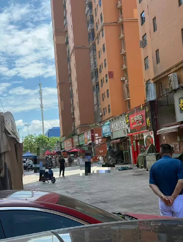 7月31日，武汉白沙洲毛坦港湾a区，发生杀人分尸案武汉的家人们，有无码视频吗？来投稿哦👉@newszgBot7月31日，武汉白沙洲毛坦港湾a区，发生杀人分尸案武汉的家人们，有无码视频吗？来投稿哦👉@newszgBot