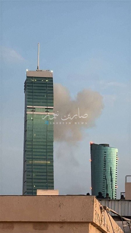 🇮🇷💥🇺🇸美国海军第五舰队驻巴林的军官下榻的酒店遭到袭击