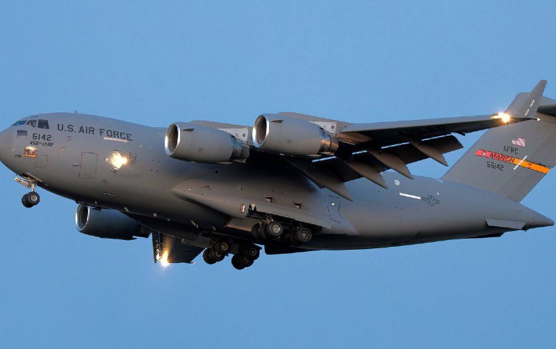 今天上午，第 7 架美军 C17 运输机，降落至北京首都国际机场，预计在特朗普访华前，会有 8 架美军运输机先后抵达