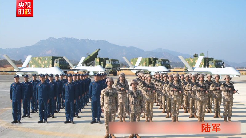 新春佳节即将来临之际，中共中央总书记、国家主席、中央军委主席习近平 10 日在北京八一大楼以视频方式检查全军战备值班和执行任务情况，亲切慰问有关部队，代表党中央和中央军委，向全体人民解放军指战员、武警部队官兵、军队文职人员、预备役人员和民兵致以诚挚问候和新春祝福