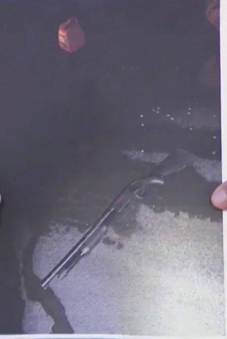 突发！一以色列男子欲闯特朗普私宅被击毙，其携带疑似霰弹枪和一个燃料罐！美国特勤局最新通报，当地时间2月22日凌晨1点30分左右，一名二十出头的男子在未经授权进入海湖庄园安全警戒区后，被特勤局特工及棕榈滩县警长办公室的一名副警长击毙