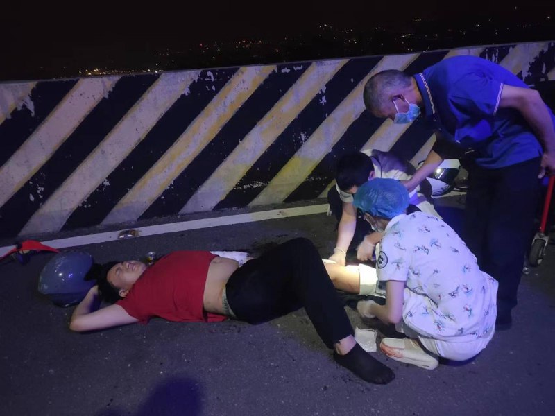 5月30日重庆 上山和下山互撞 #车祸 #骑逝精神5月30日重庆 上山和下山互撞 #车祸 #骑逝精神